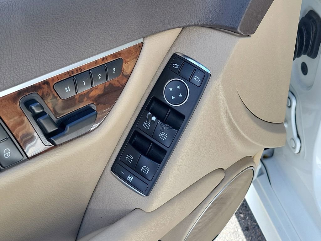 Used 2013 Mercedes-Benz C 300 4MATIC Sedan image 20