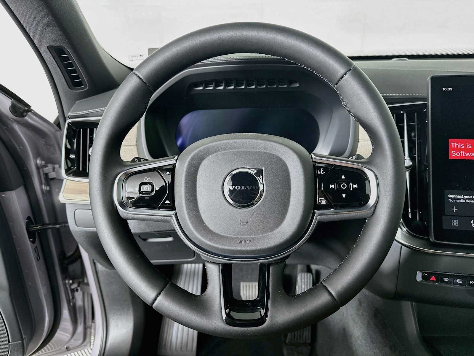 New 2026 Volvo XC90 B5 Plus AWD/4WD image 11