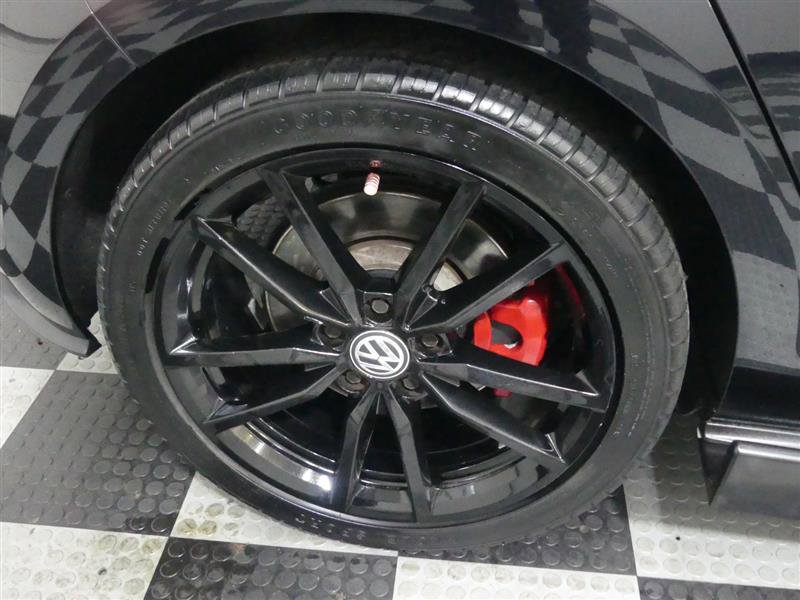 Used 2021 Volkswagen GTI Autobahn image 17