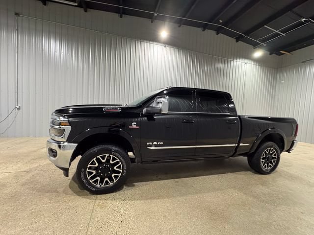 Used 2025 RAM 2500 Limited AWD/4WD image 2