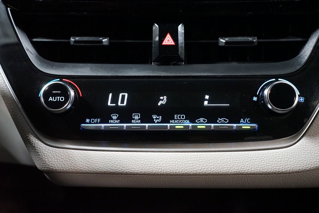 Used 2022 Toyota Corolla LE image 19