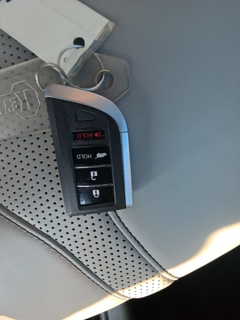Used 2024 Acura RDX SH-AWD w/ Technology Package image 35