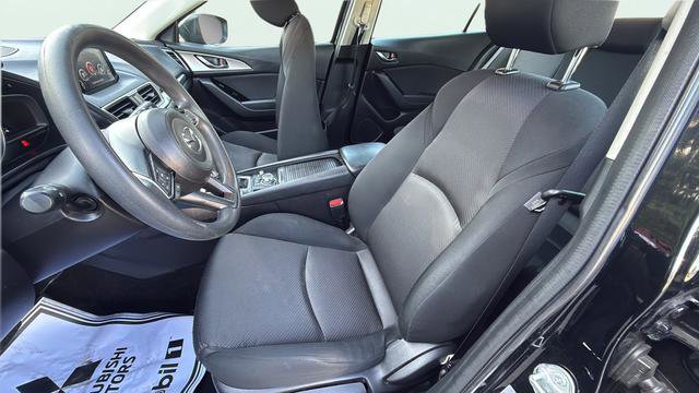 Used 2018 MAZDA MAZDA3 Sport FWD image 12