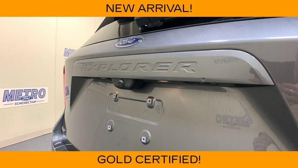 Used 2023 Ford Explorer XLT w/ Equipment Group 202A AWD/4WD image 18