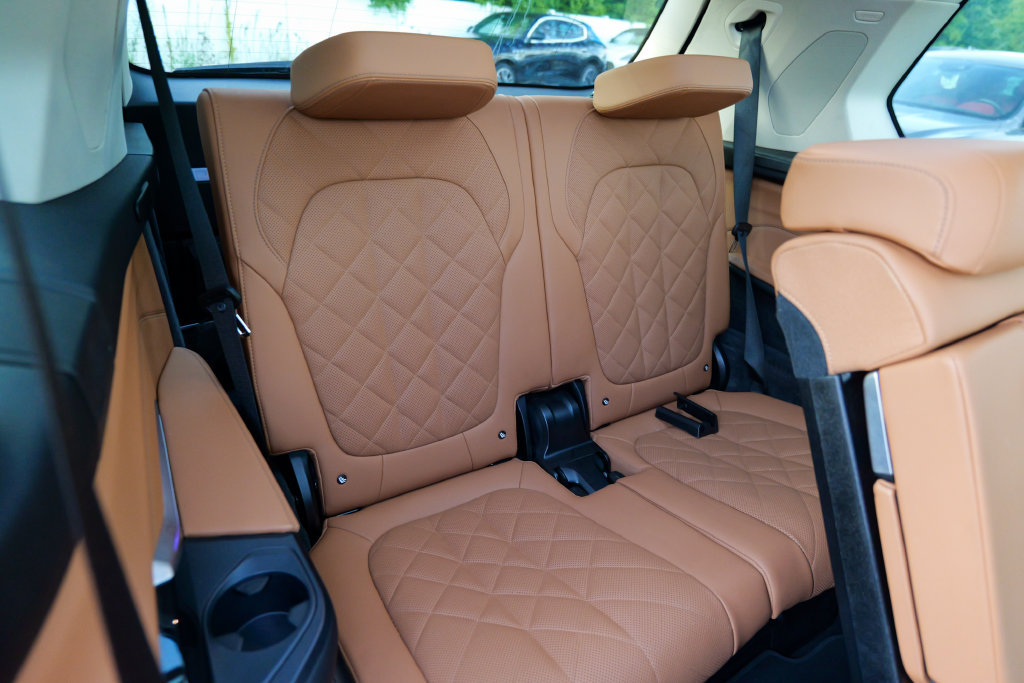 Used 2024 BMW X7 xDrive40i w/ Executive Package AWD/4WD image 34