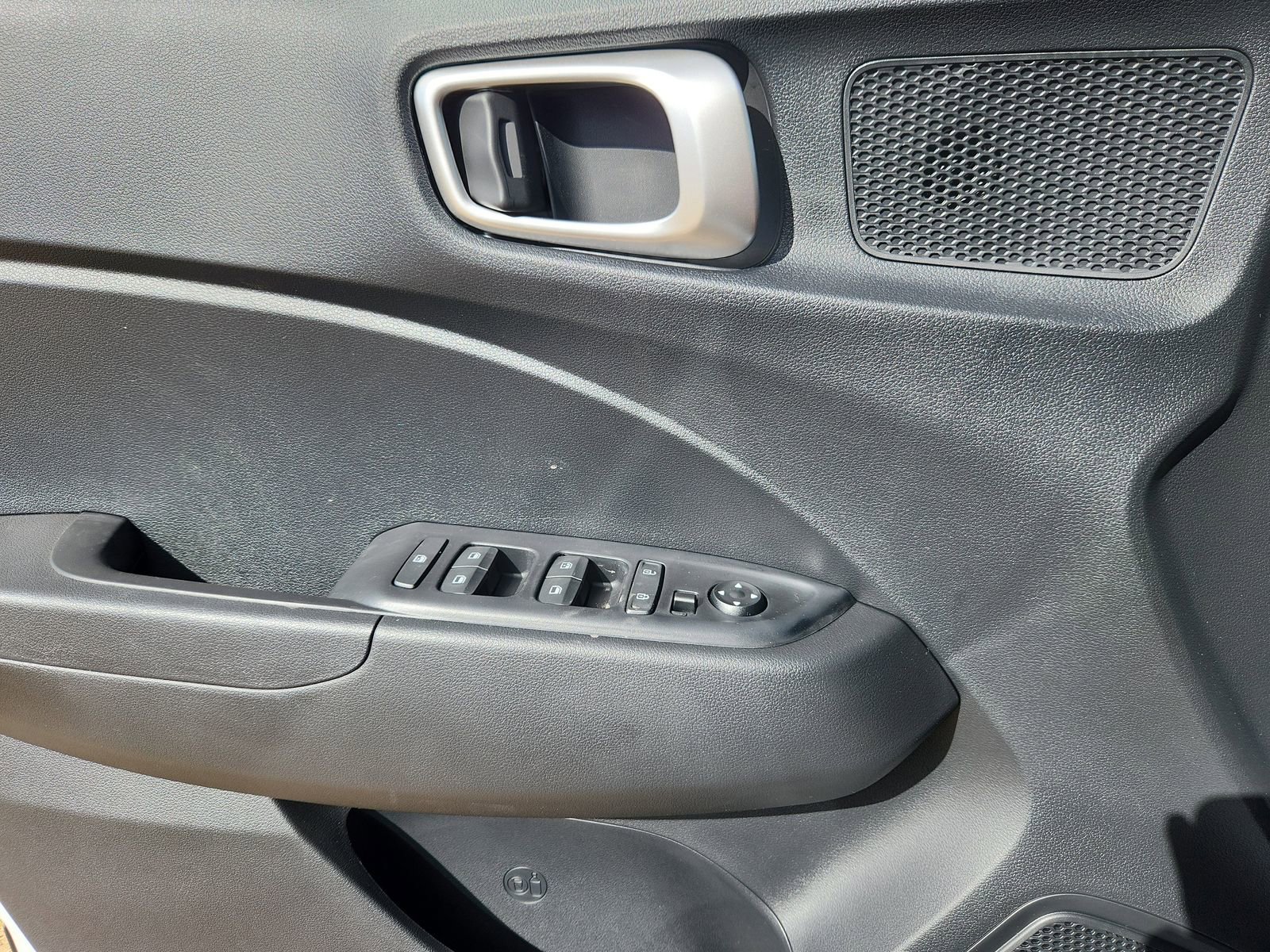 New 2026 Hyundai Venue SEL FWD image 9