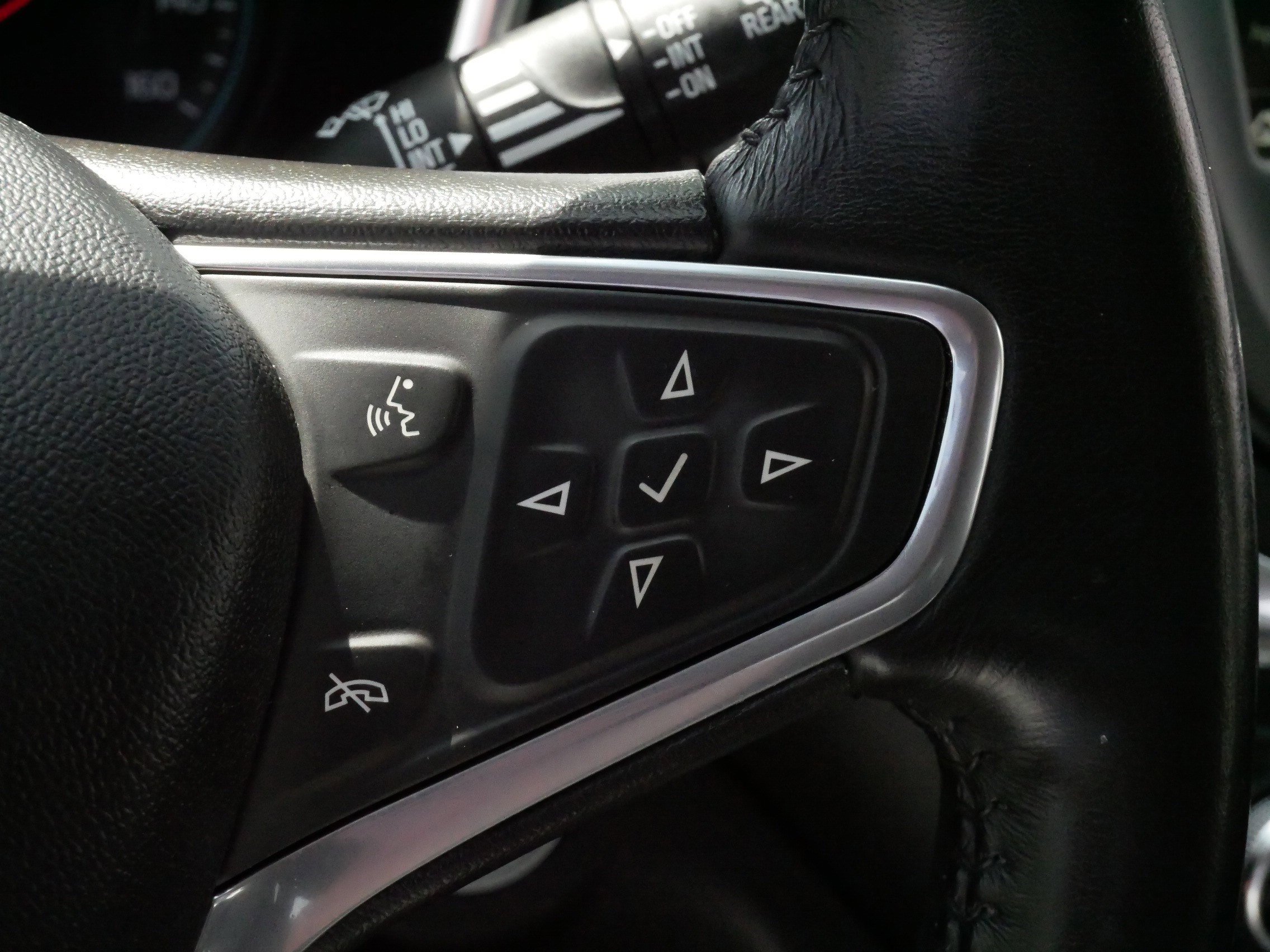 Used 2019 Chevrolet Equinox LT AWD/4WD image 25