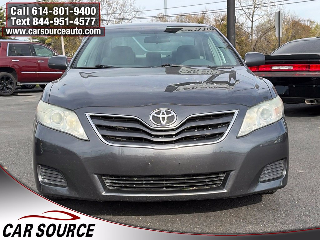 Used 2011 Toyota Camry LE FWD image 2