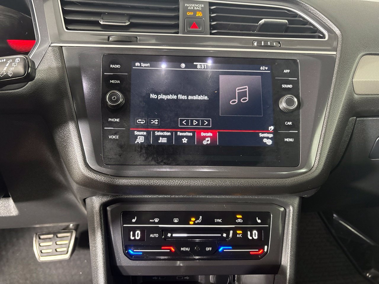 Used 2024 Volkswagen Tiguan SE R-Line AWD/4WD image 17
