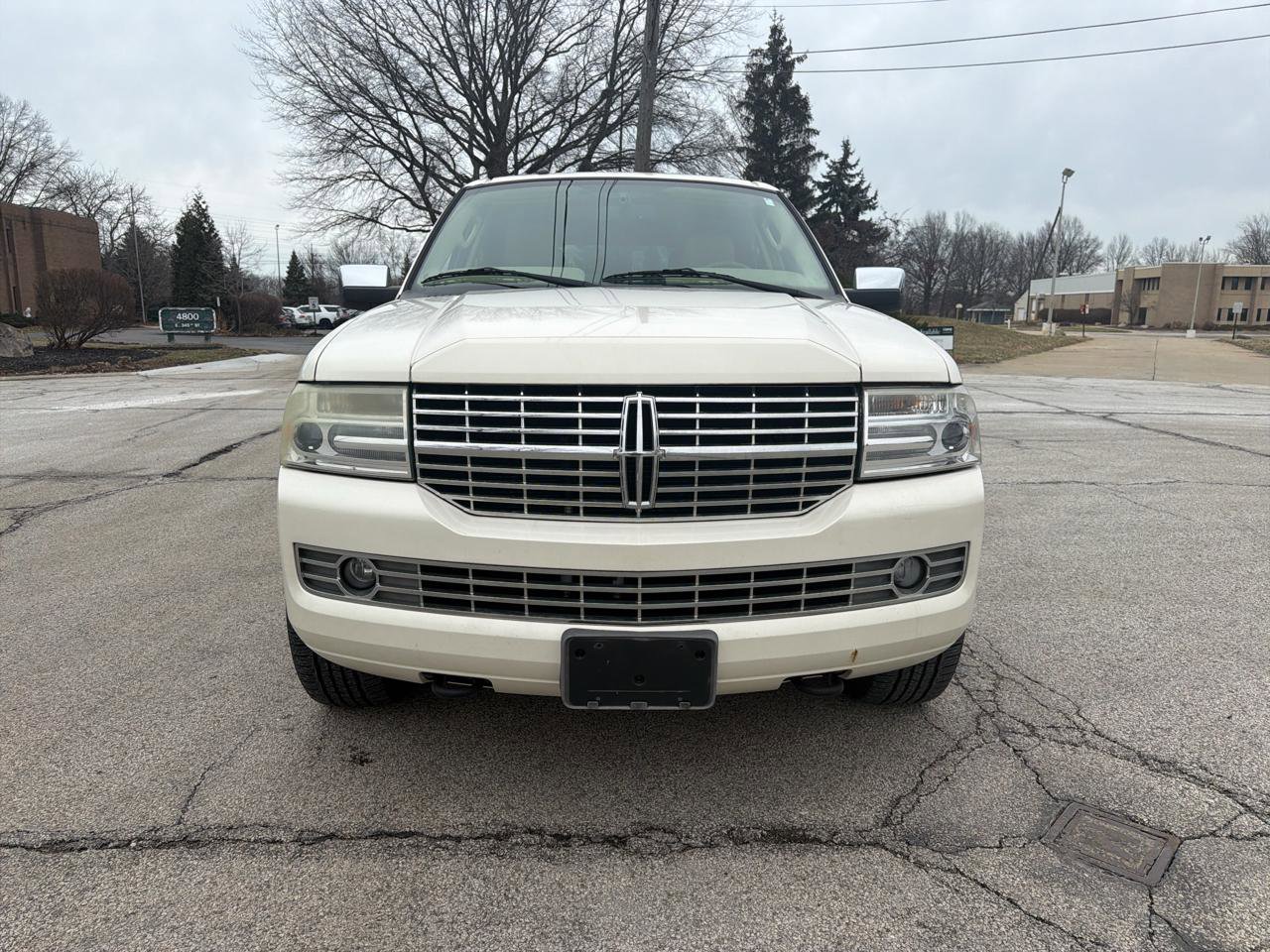 Used 2008 Lincoln Navigator L 4WD image 2