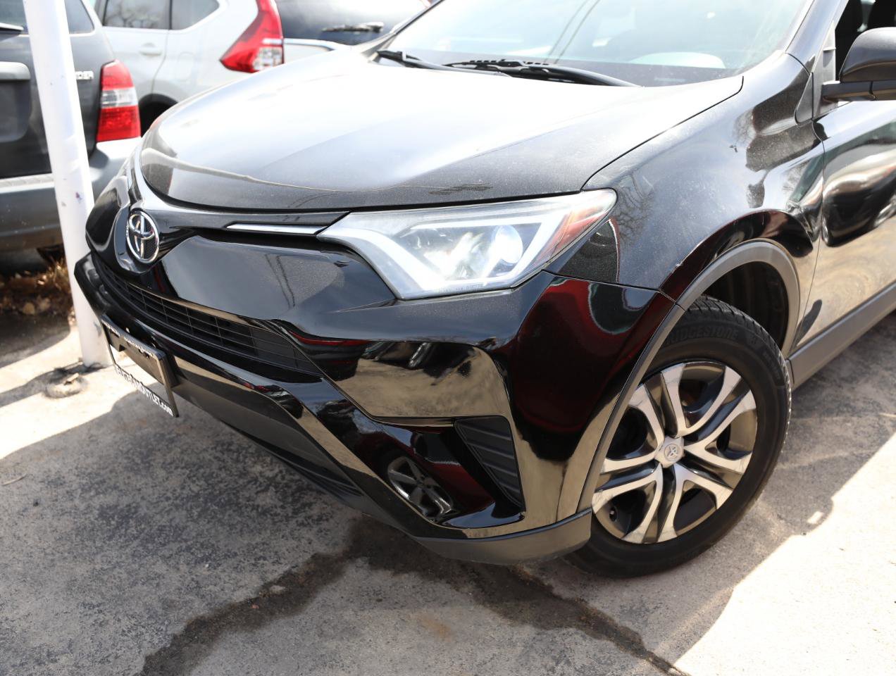 Used 2016 Toyota RAV4 LE image 2