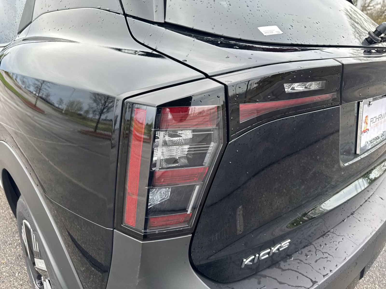 Certified 2025 Nissan Kicks SV FWD image 28