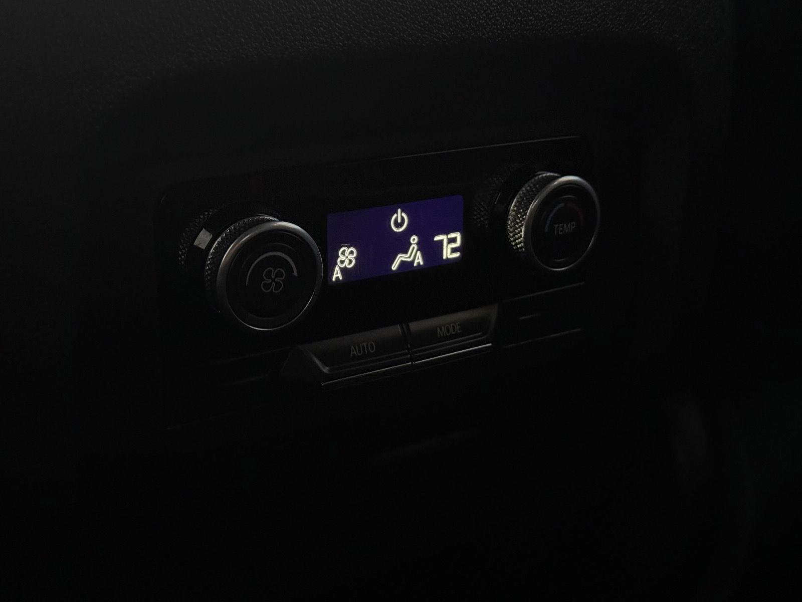 Certified 2025 Buick Enclave Preferred w/ Power Package image 27