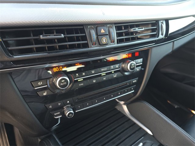 Used 2019 BMW X6 sDrive35i w/ M Sport Package image 28