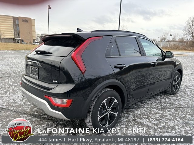 Certified 2025 Kia Niro LX image 5