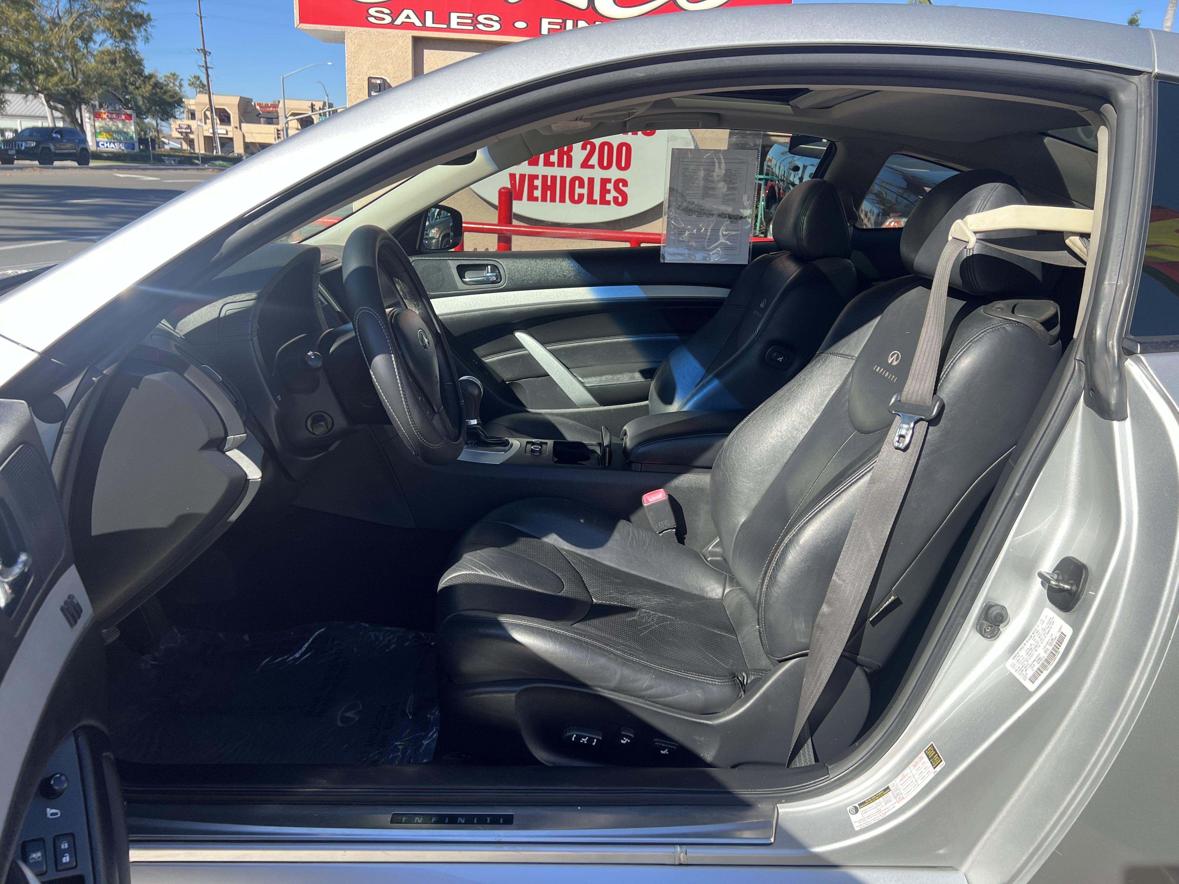 Used 2009 INFINITI G37 Journey w/ Premium Pkg image 15