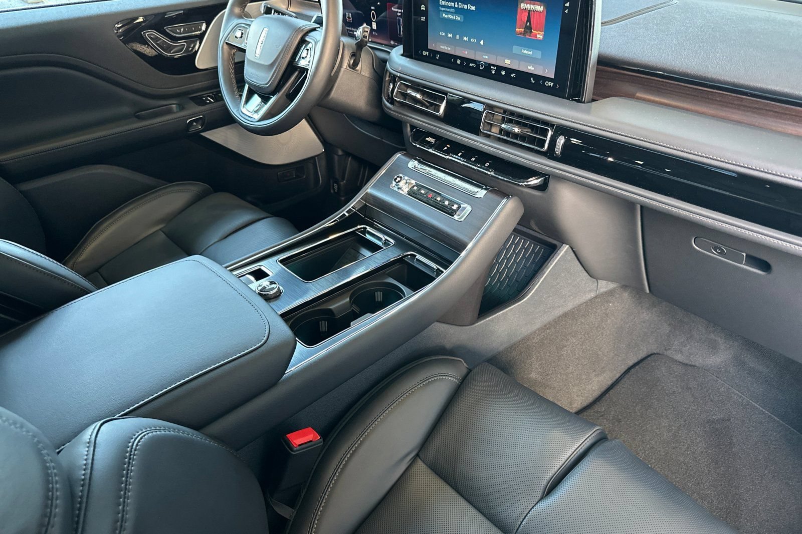 New 2026 Lincoln Aviator Reserve AWD/4WD image 16