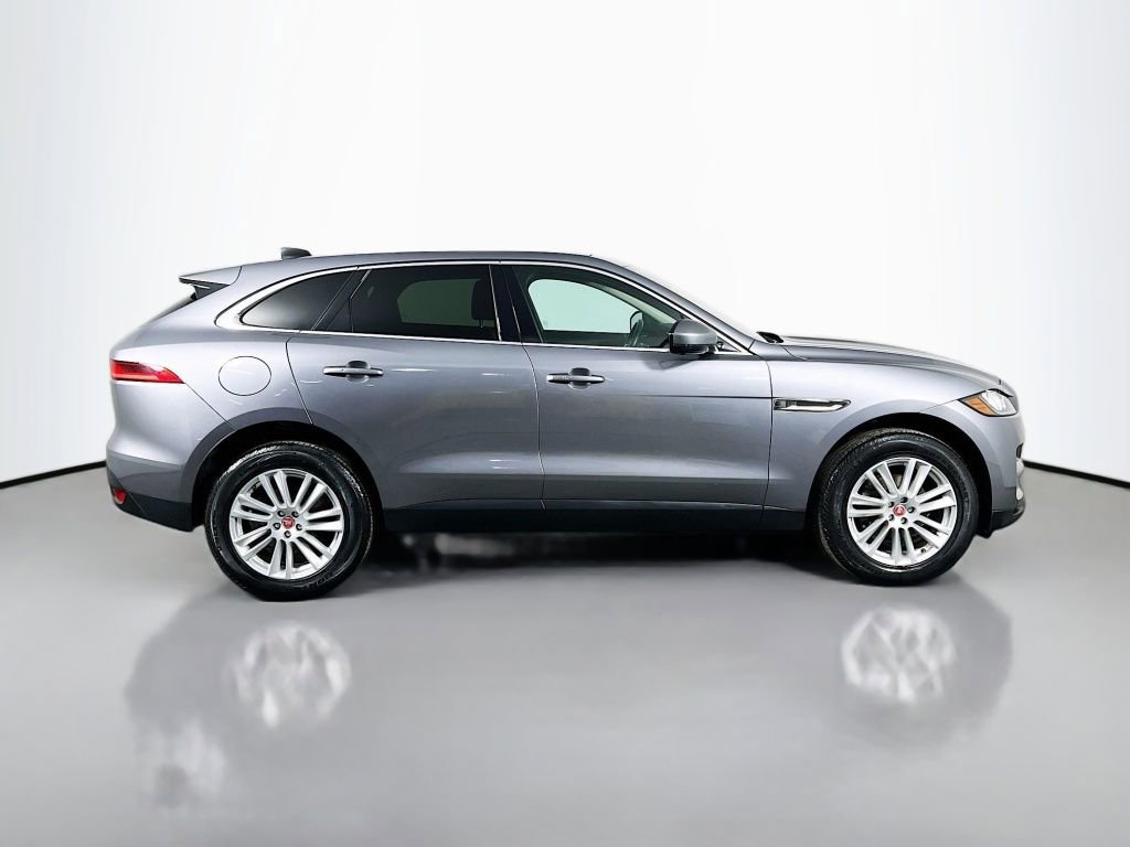 Used 2020 Jaguar F-PACE Prestige image 4