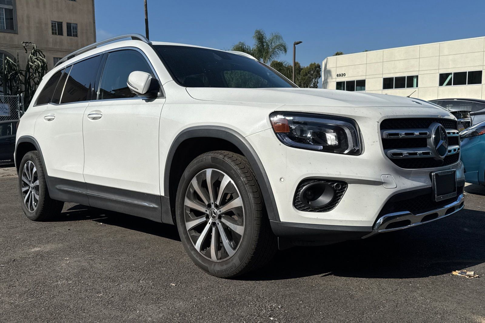 Used 2021 Mercedes-Benz GLB 250 image 2