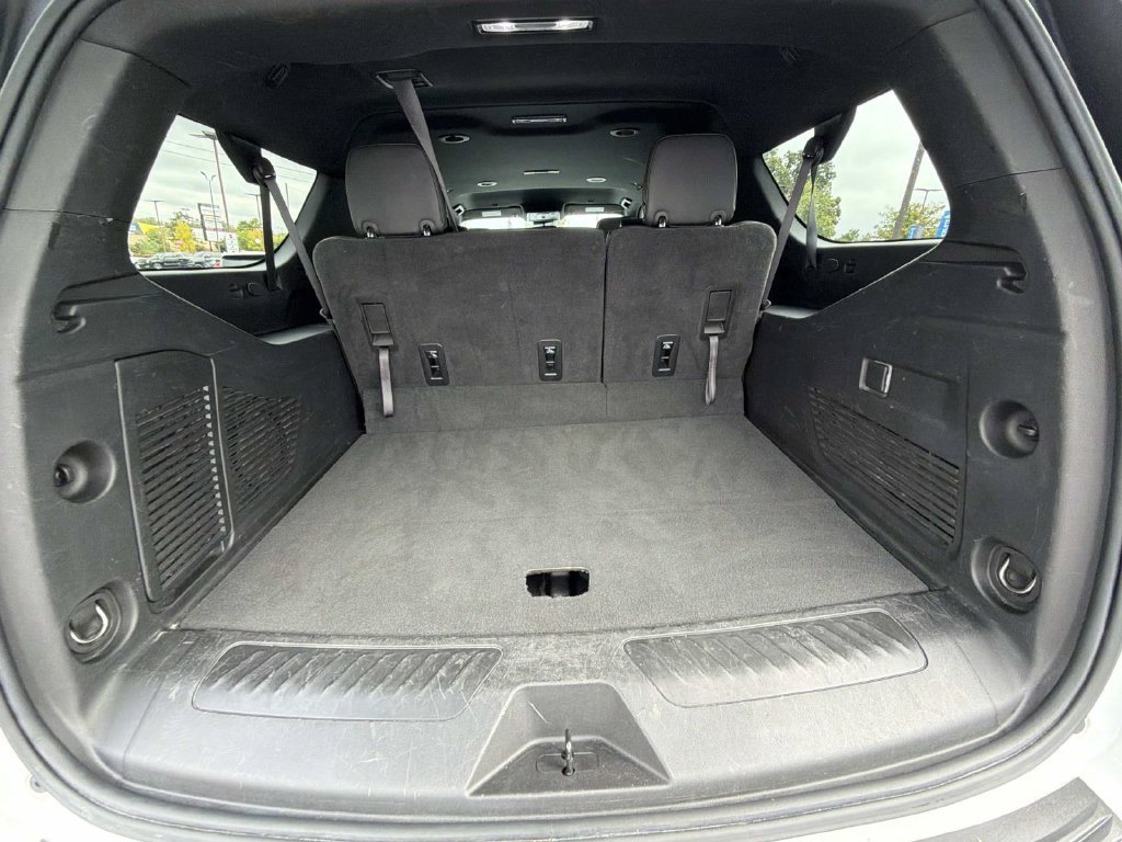 Used 2024 Chevrolet Suburban LT AWD/4WD image 13
