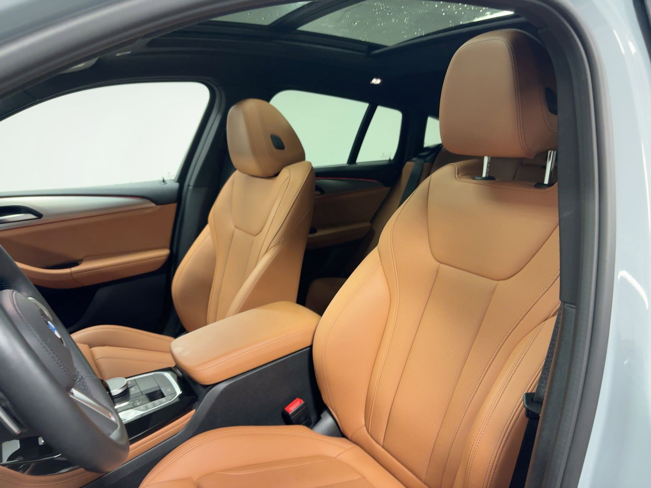 Certified 2025 BMW X4 xDrive30i image 22