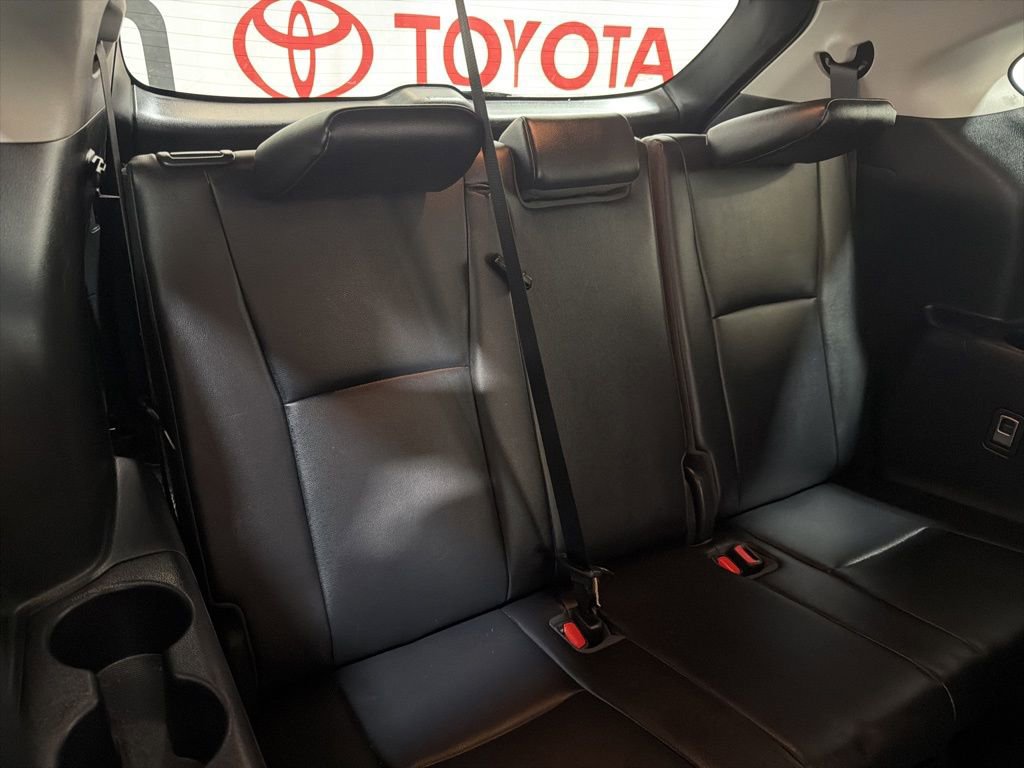 Used 2023 Toyota Highlander XLE image 16