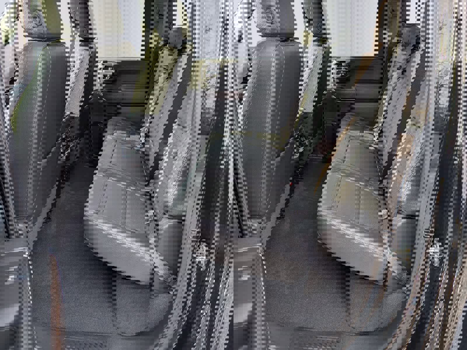 Used 2020 GMC Sierra 3500 Denali w/ Denali Ultimate Package image 13