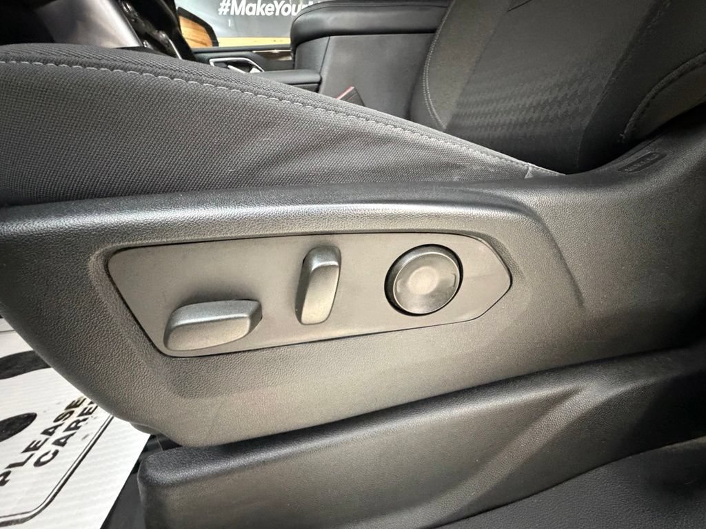 Used 2022 GMC Yukon SLE AWD/4WD image 32