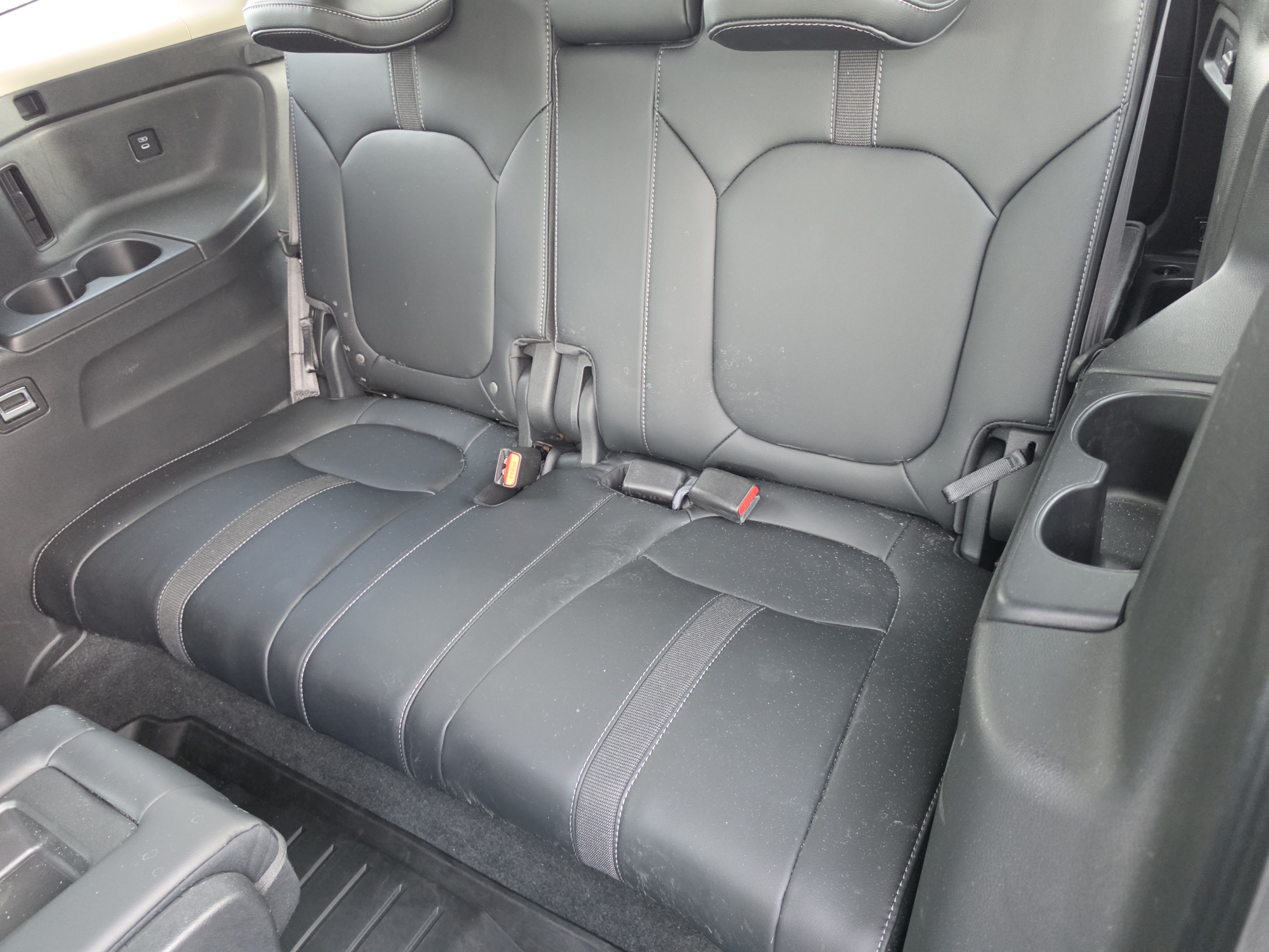 Used 2025 Honda Pilot EX-L image 10