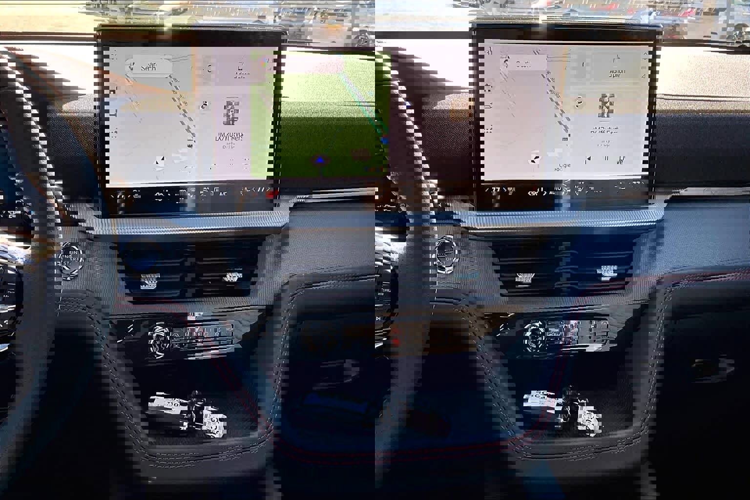 Used 2025 Ford Explorer ST-Line w/ Premium Package image 6