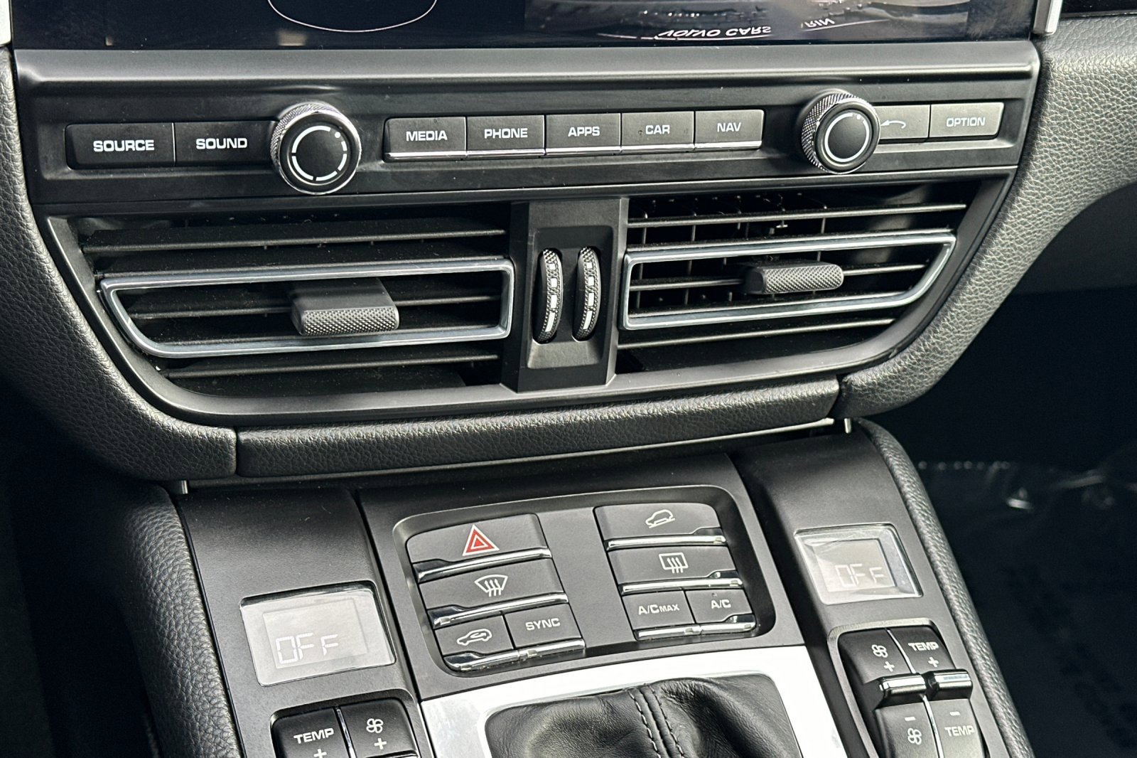 Used 2020 Porsche Macan image 22