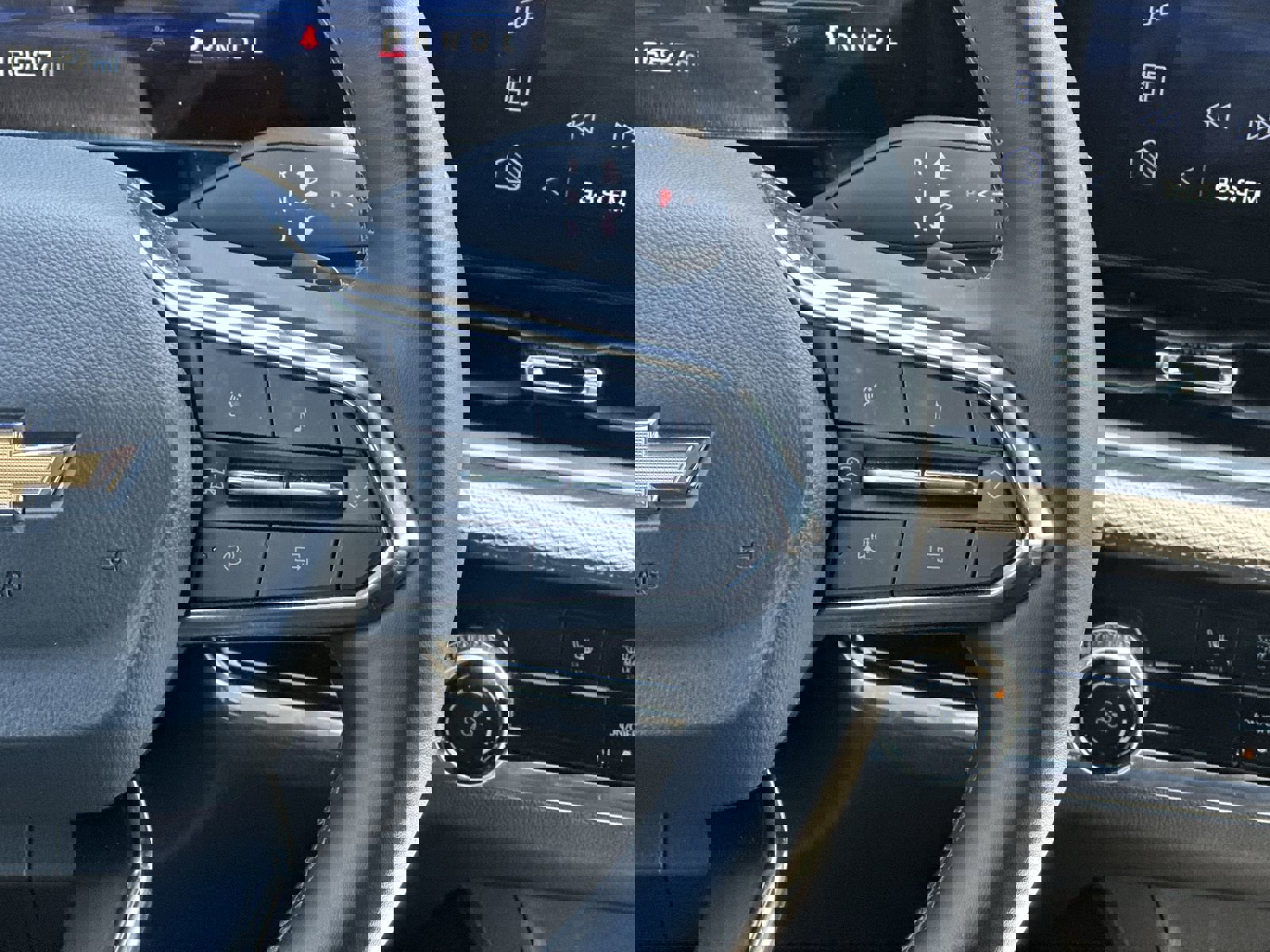 Used 2025 Chevrolet Equinox LT image 21