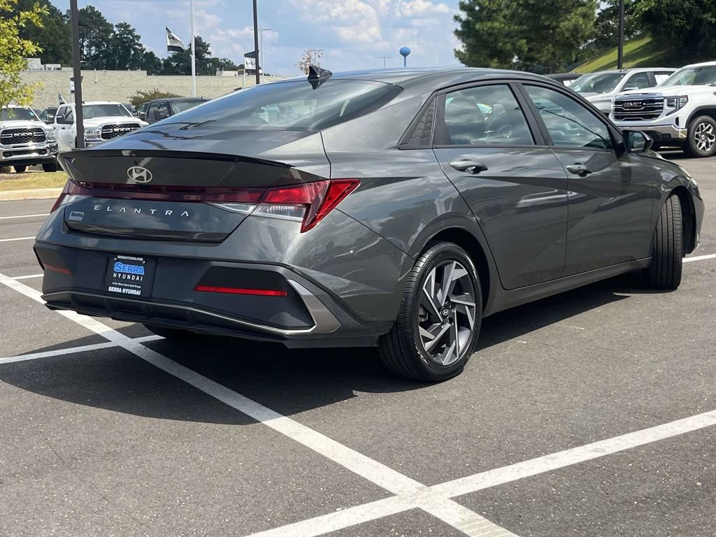 Certified 2025 Hyundai Elantra Sport w/ Cargo Package FWD image 3