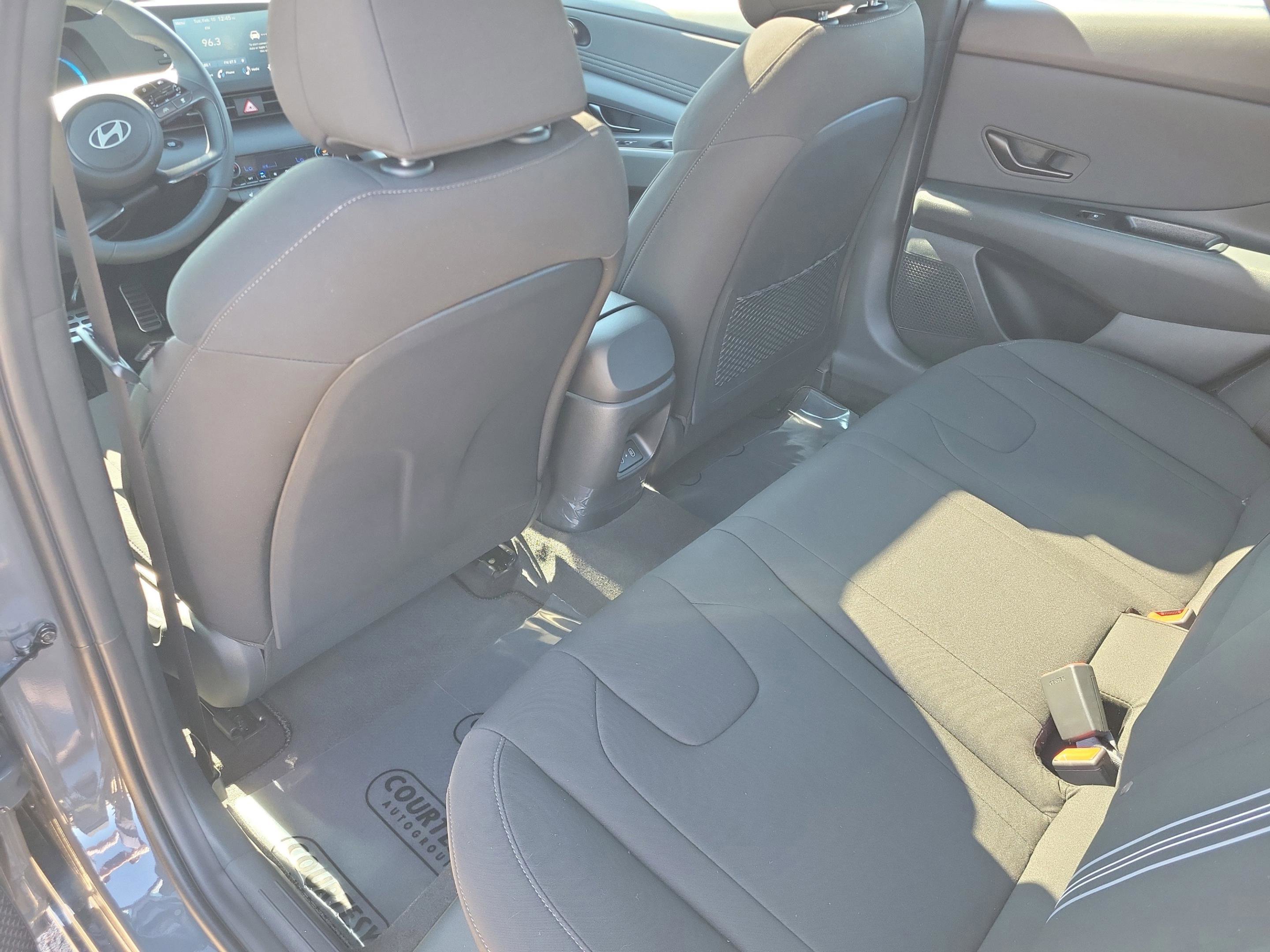 New 2026 Hyundai Elantra SEL Sport image 11