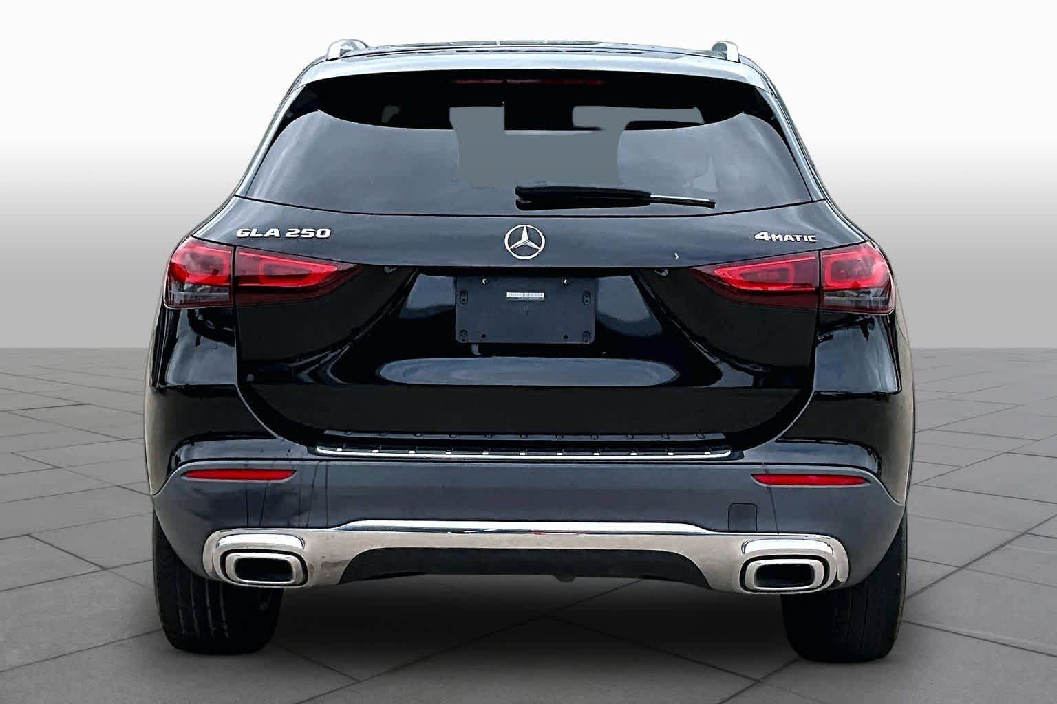 Used 2021 Mercedes-Benz GLA 250 4MATIC w/ Premium Package image 5