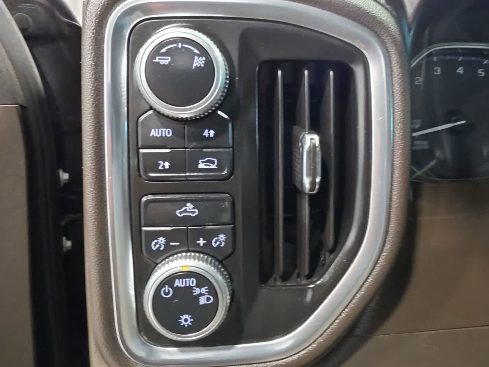 Used 2019 GMC Sierra 1500 SLE w/ SLE Value Package AWD/4WD image 18