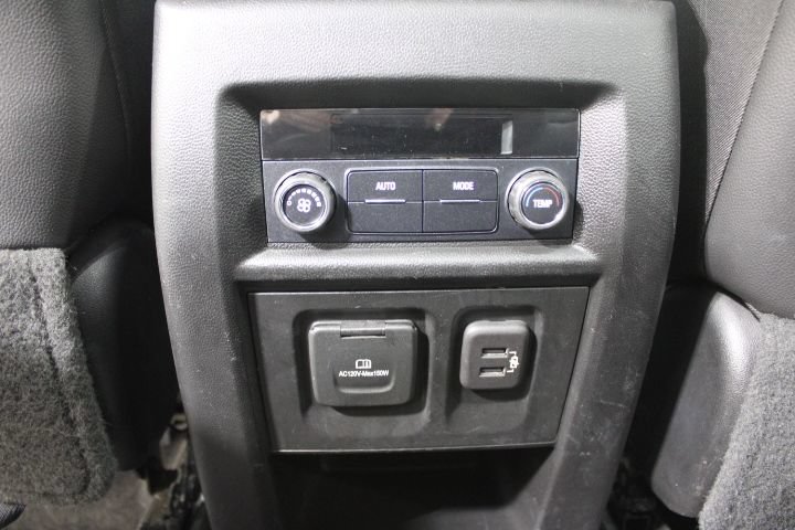 Used 2020 Chevrolet Traverse LT w/ LT Premium Package AWD/4WD image 24