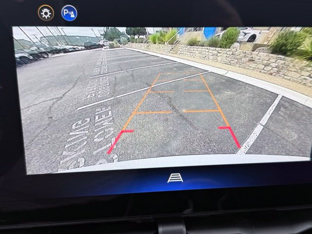 Used 2026 Chevrolet Equinox LT w/ Convenience Package II FWD image 25