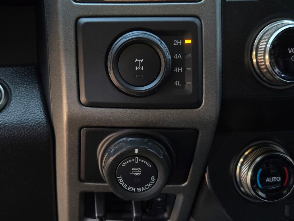 Used 2019 Ford F150 Raptor w/ Equipment Group 802A Luxury AWD/4WD image 32