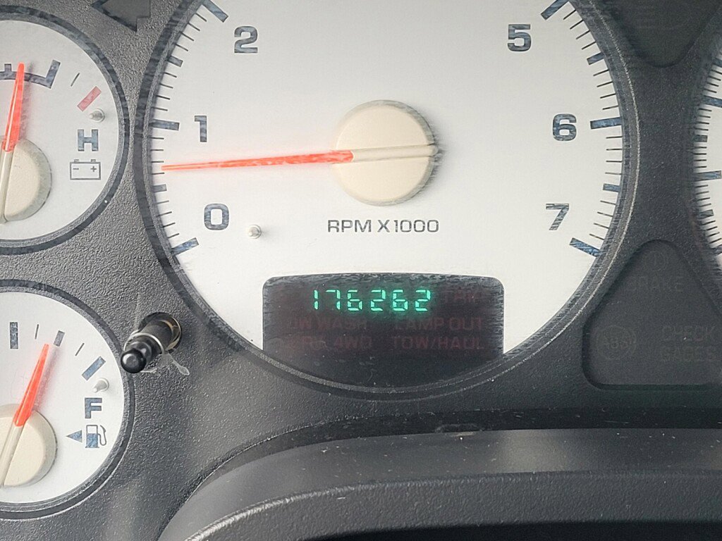 Used 2004 Dodge Ram 1500 Truck SLT image 24