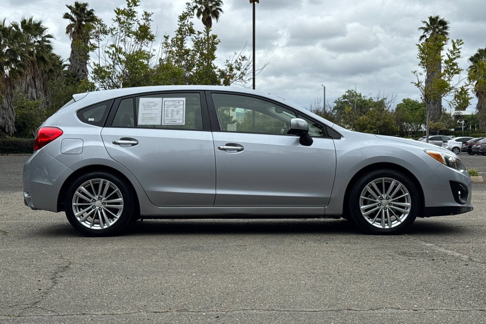 Used 2014 Subaru Impreza 2.0i Limited w/ Popular Package #1 AWD/4WD image 2