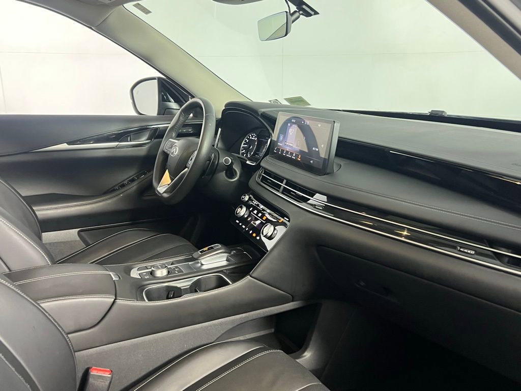 Used 2025 INFINITI QX60 Pure image 32