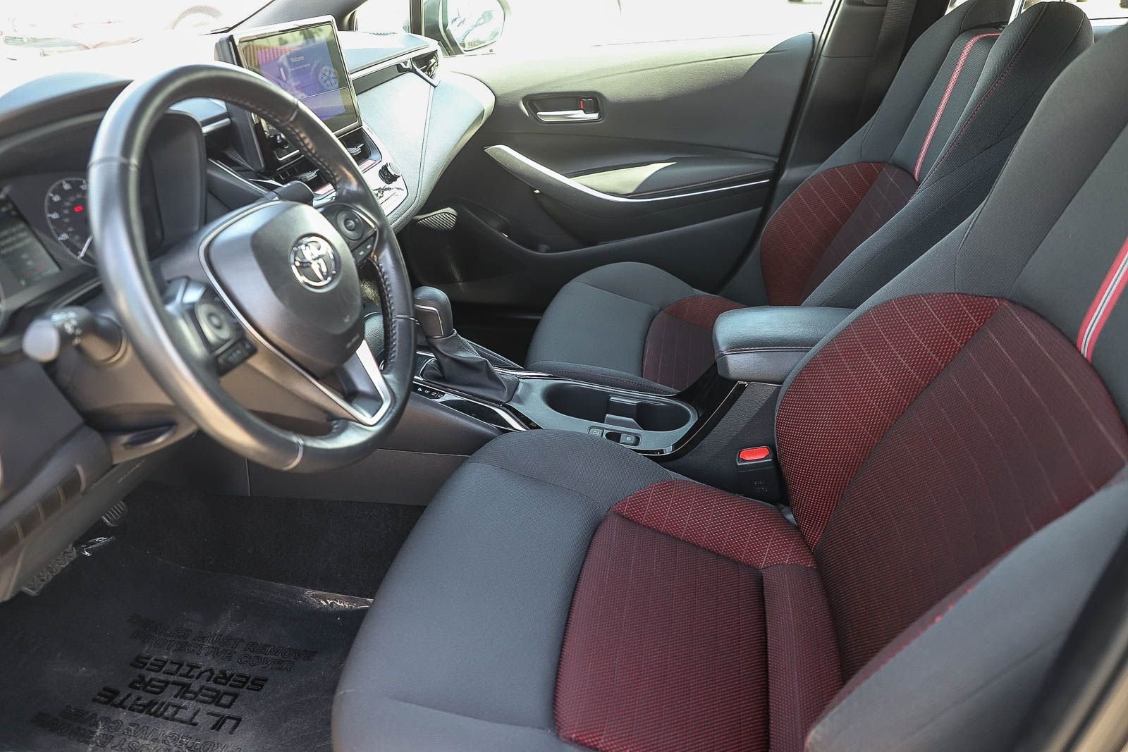 Certified 2025 Toyota Corolla SE FWD image 17