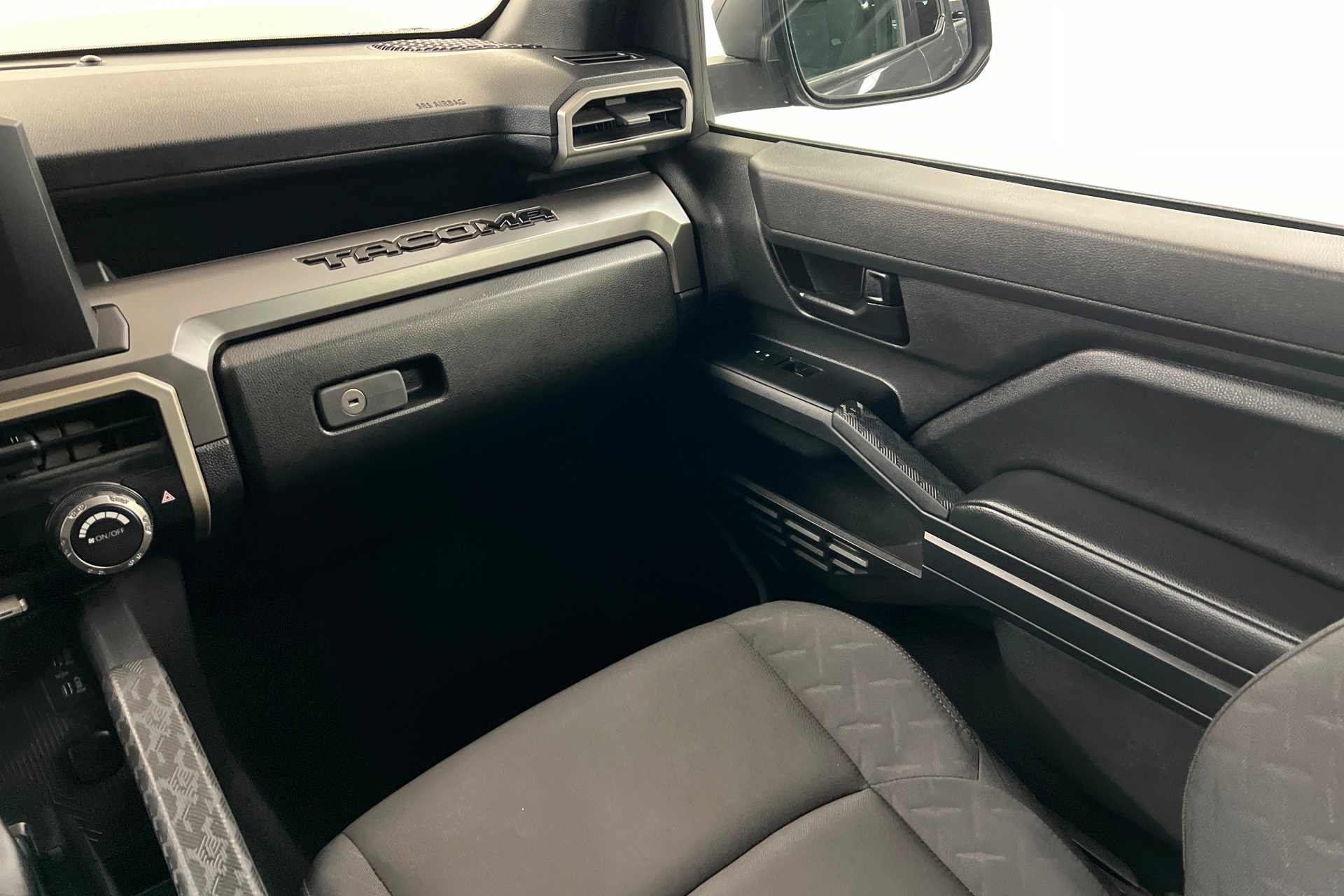 Used 2024 Toyota Tacoma SR5 image 11