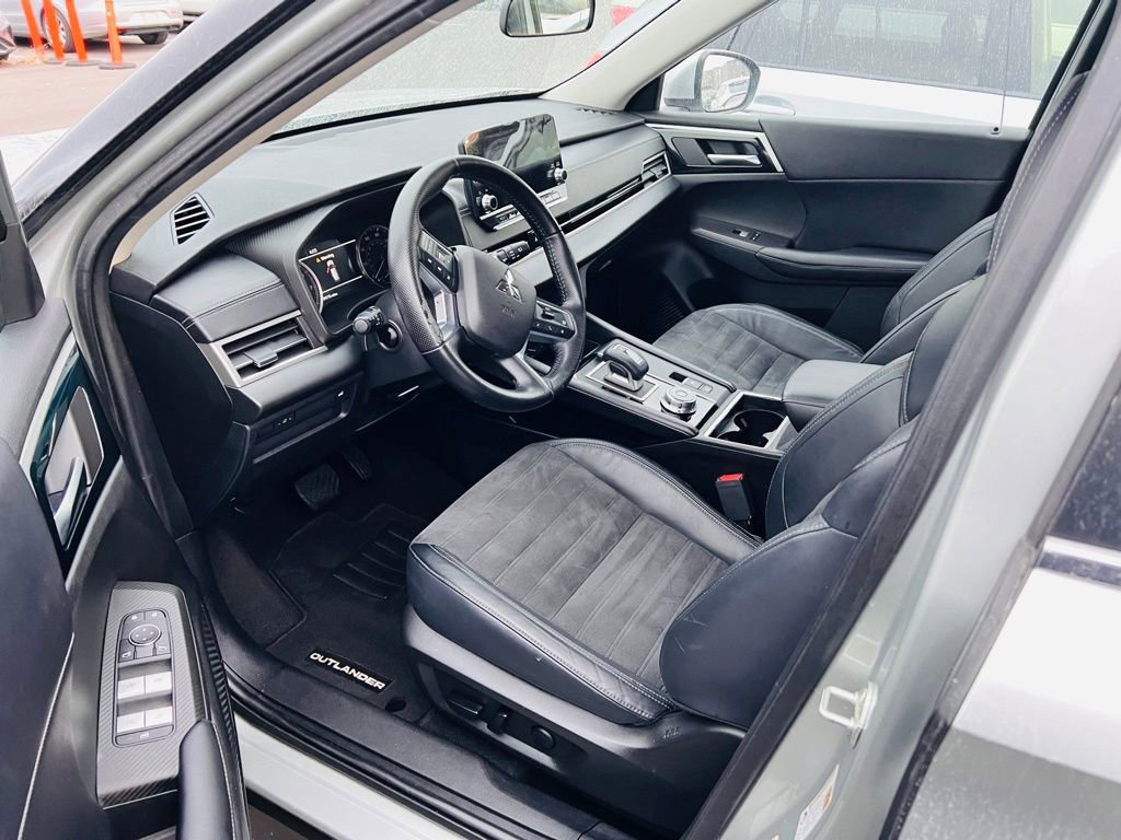 Used 2022 Mitsubishi Outlander SEL Black Edition image 10