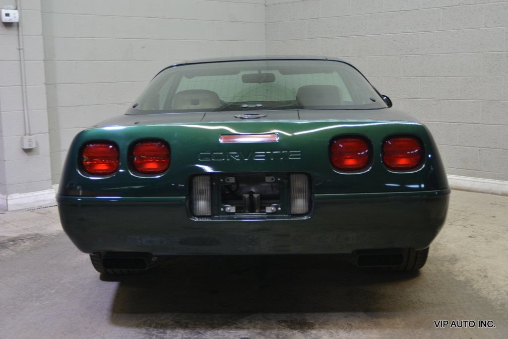 Used 1992 Chevrolet Corvette Coupe RWD image 6