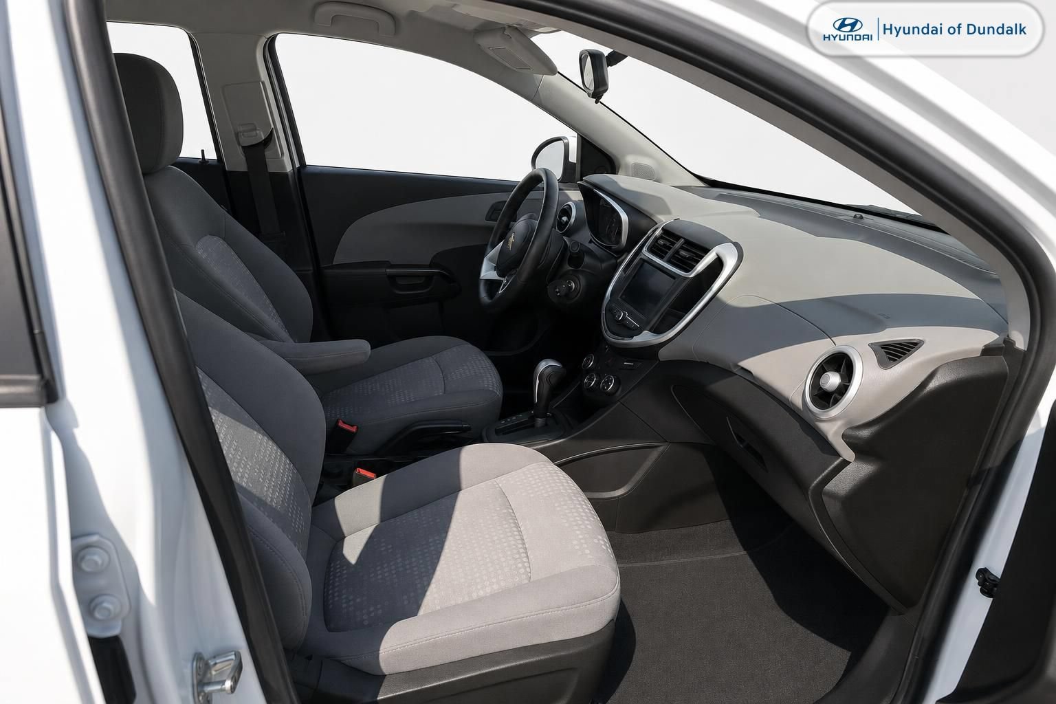 Used 2020 Chevrolet Sonic LT FWD image 11