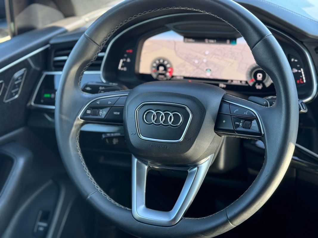Used 2021 Audi Q8 Prestige image 19