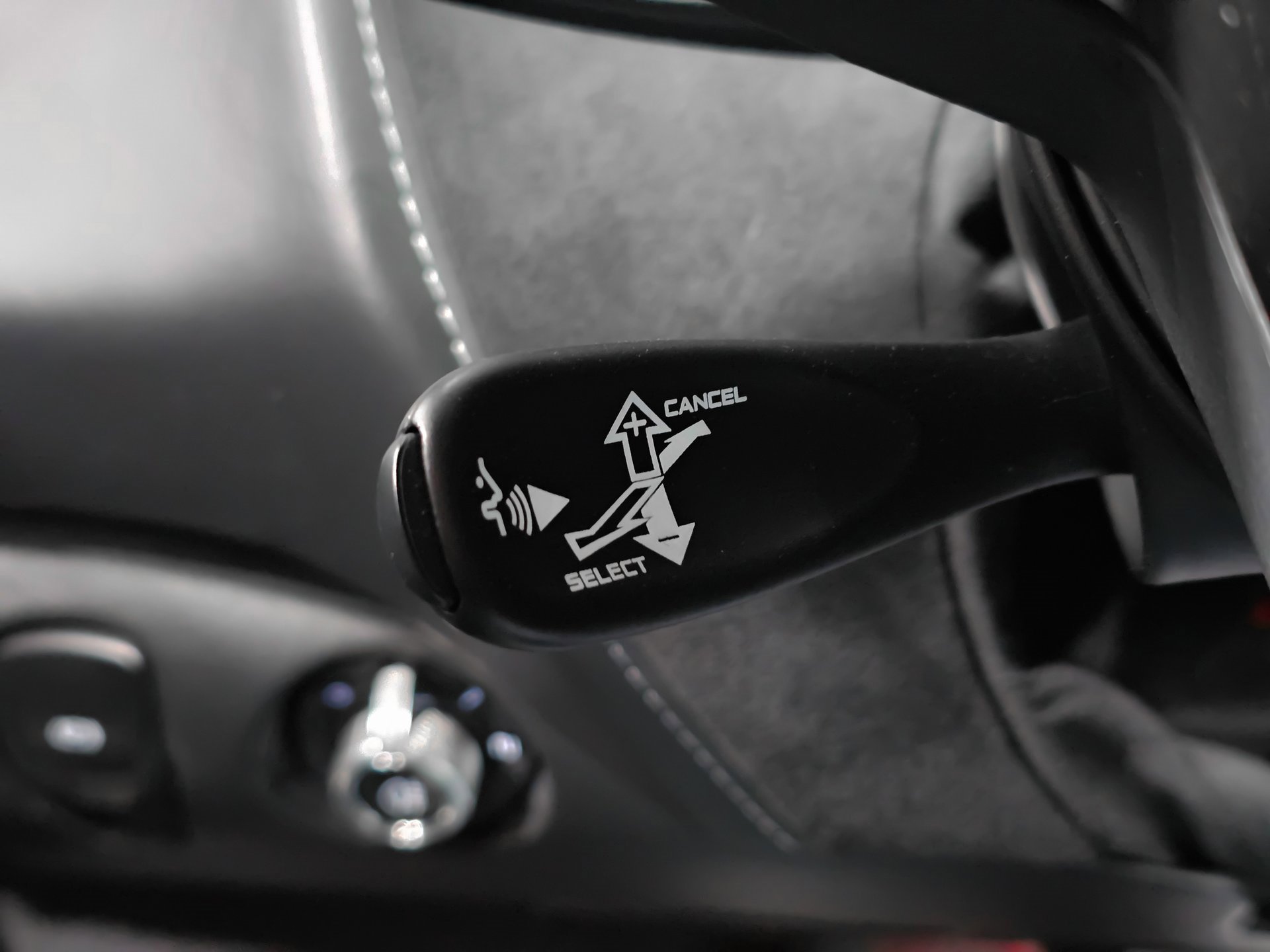 Used 2019 McLaren 720S image 26