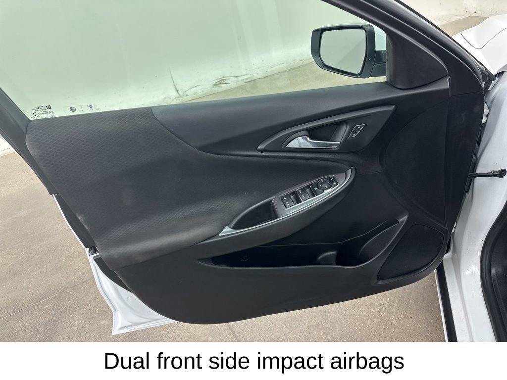 Used 2022 Chevrolet Malibu RS image 33